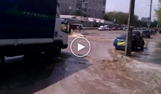 В Киеве прорвало канализацию
