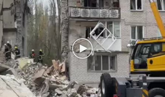 A selection of videos of rocket attacks, shelling in Ukraine. Issue 64