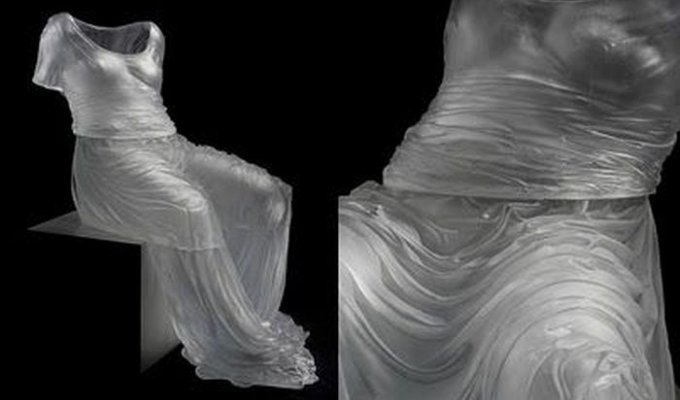 Платье из стекла (13 фото)