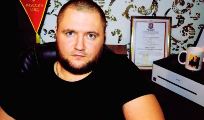Админ паблика «Омбудсмен полиции» Владимир Воронцов задержан по подозрению в вымогательстве (2 фото + 2 видео)