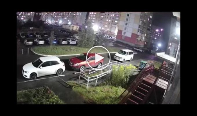 Мужчина из Новокузнецка решил устроить салют во дворе - не вышло