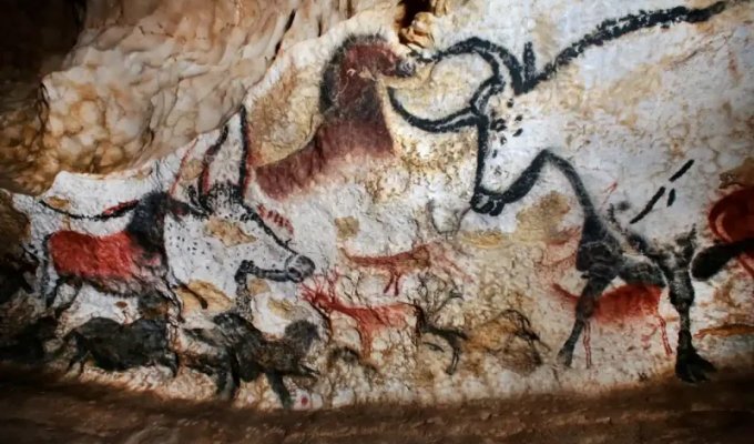 20,000-year-old painted dots may be the earliest written language, study claims (6 photos)
