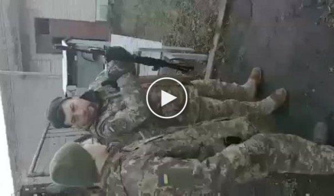 Талантливый новичек в украинской армии (мат)