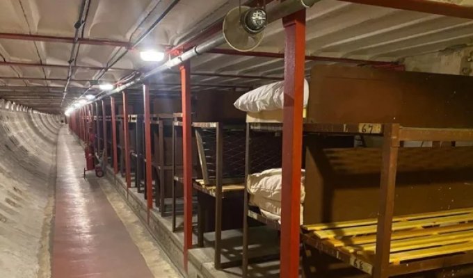 Внутри британского бункера вместимостью 8000 человек (9 фото)