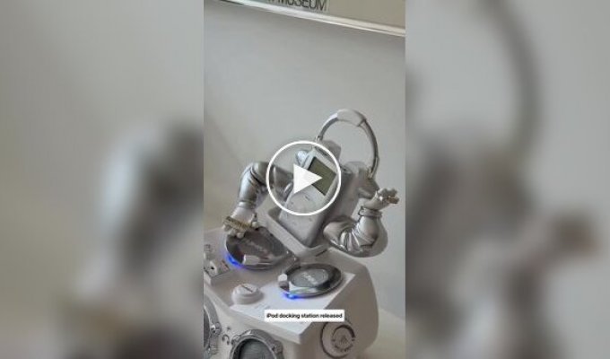 Док-станция для iPod в виде диджея