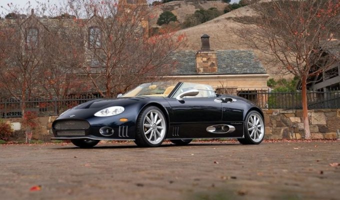 A very rare Spyker C8 sports car will be put up for auction at the end of January (22 photos)