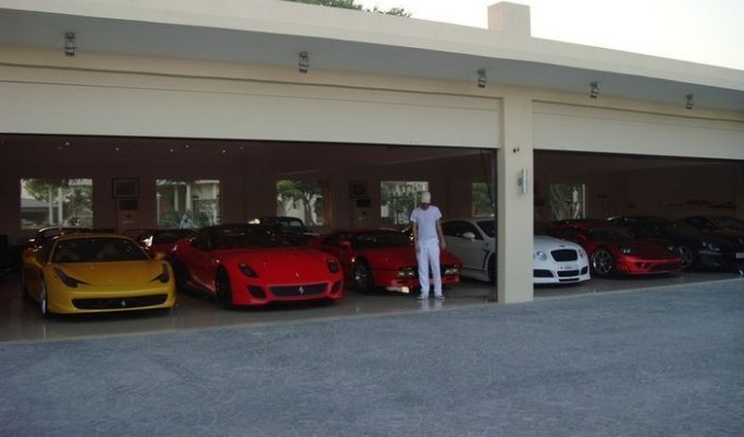 Одна из самых крутых коллекций суперкаров в мире из Бахрейна (16 фото)