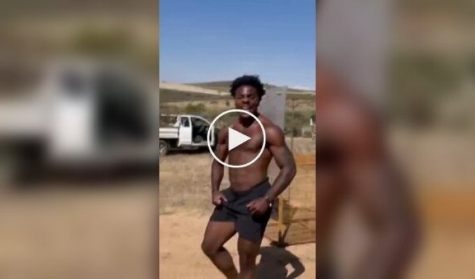 Блогер посоревновался в скорости с гепардом