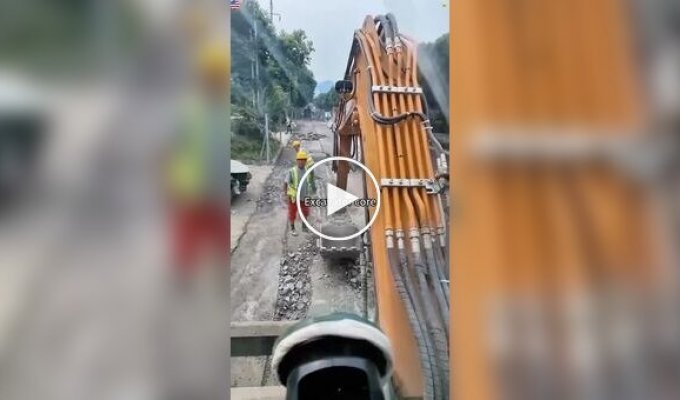 The cheerful everyday life of an excavator operator