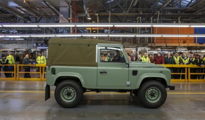 Land Rover свернула производство внедорожника Defender (20 фото)