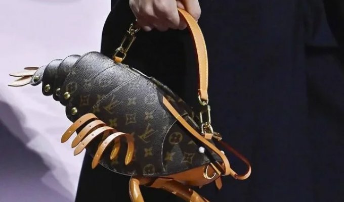 Ruthless fashion: Louis Vuitton will release a lobster-shaped bag for $ 18,000 (3 photos)