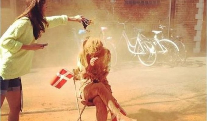 Как корица помогает определить одиноких молодых людей в Дании (6 фото)
