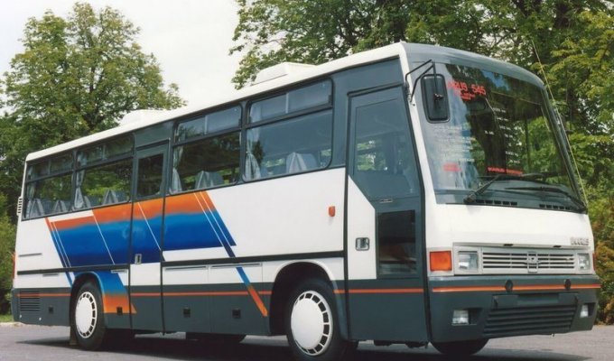 Икарус-ЗИЛ-545: неудачный проект советско-венгерского туристического автобуса (8 фото)