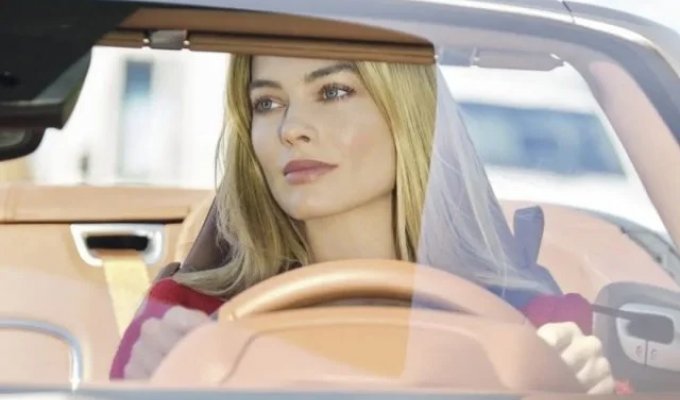 The magnificent Margot Robbie became the face of Chanel No. 5 fragrance (9 photos + video)