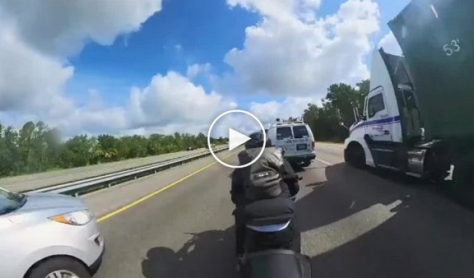 Motorcyclist in everyone's blind spot