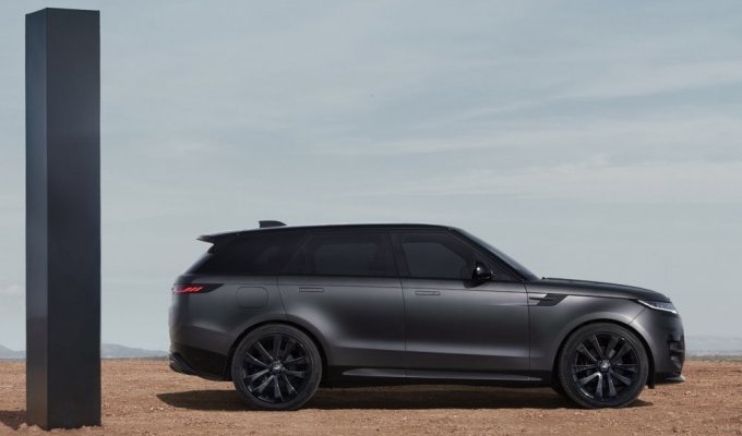 Land Rover представив топову версію спортивного позашляховика Range Rover Sport (10 фото)