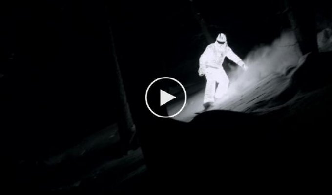 Удивительный сноубординг в светящемся костюме