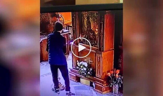 A Russian robbed an icon in a Krasnodar church