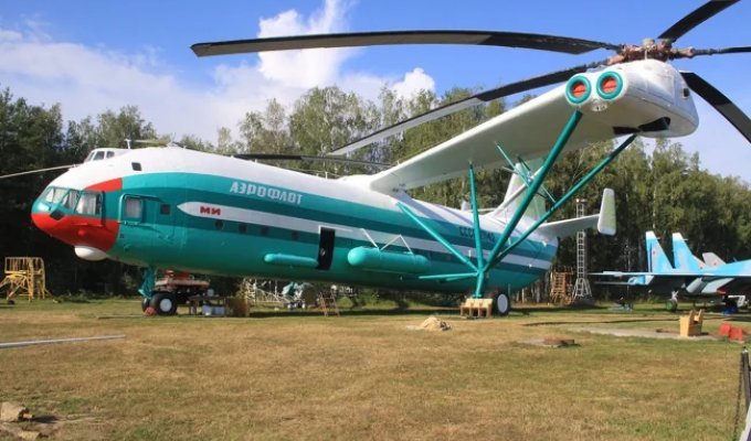 The largest rotary-wing machine ever created by mankind (10 photos)