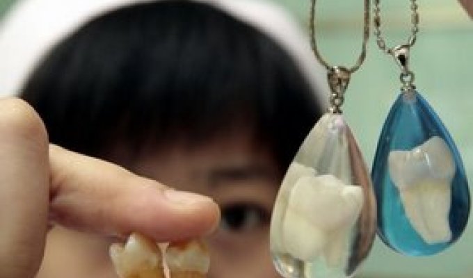 Кулоны с Вашими зубами (5 фото)