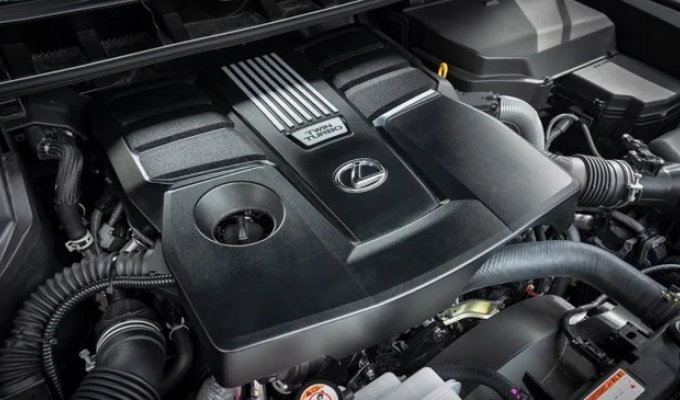 The Japanese screwed up - new Lexus and Toyota need an engine replacement (3 photos)