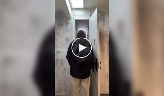 В Китае студент показал, какие бюджетные «комнаты» доступны для жилья