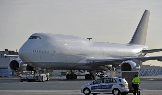 Сверхроскошный Boeing 747 за 600 миллионов долларов (13 фото)