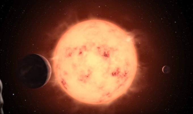 В Солнечной системе две звезды (4 фото)