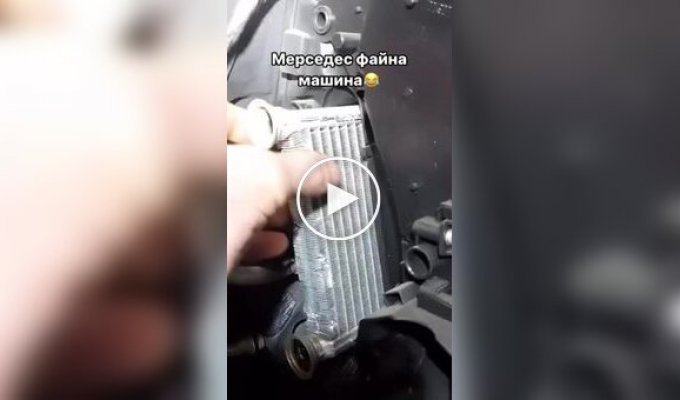 Everything is easy and simple to change the radiator in a car