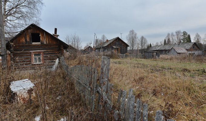 Одна из многих российских деревень (15 фото)