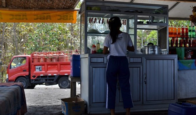 Придорожная еда на Бали. Не для туристов, а для фуристов (11 фото)