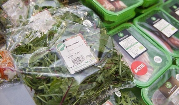 В Амстердаме открылся первый в мире супермаркет без пластиковой упаковки (3 фото)