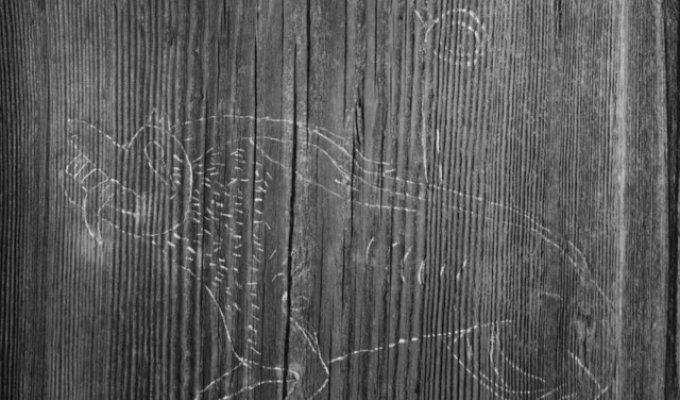 У норвезькій дерев'яній церкві виявили середньовічні графіті (4 фото)