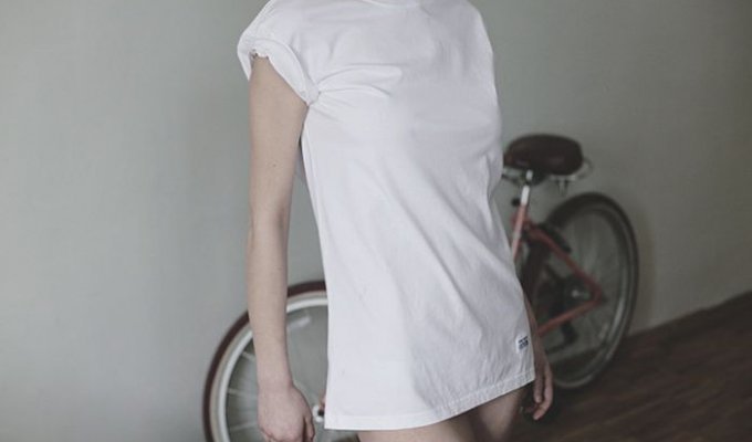 Мокрые белые футболки (15 фото)