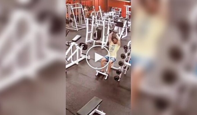 A guy dropped a dumbbell on his phone in the gym