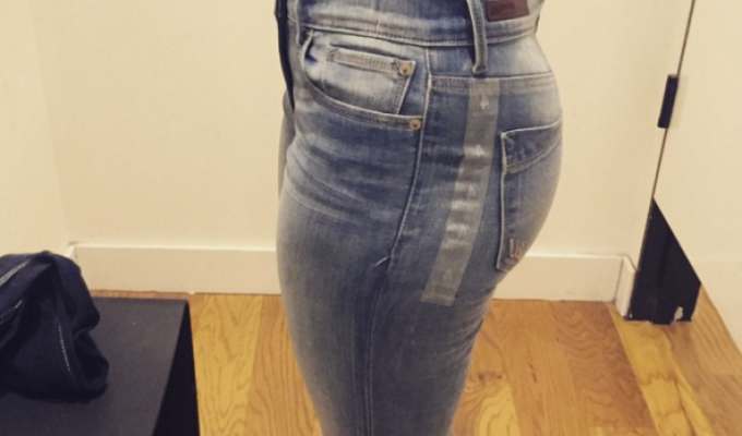 16 проблем, которые поймут все женщины, когда-либо покупавшие джинсы (17 фото)