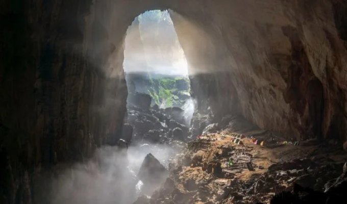 Shondong is the largest cave in the world, which can fit an entire city (3 photos + video)