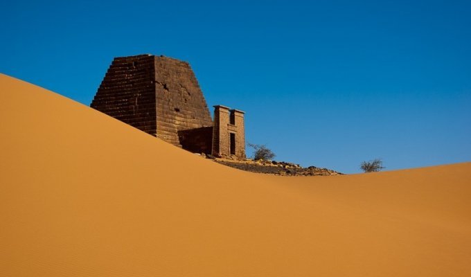 Нубийские пирамиды (29 фото)