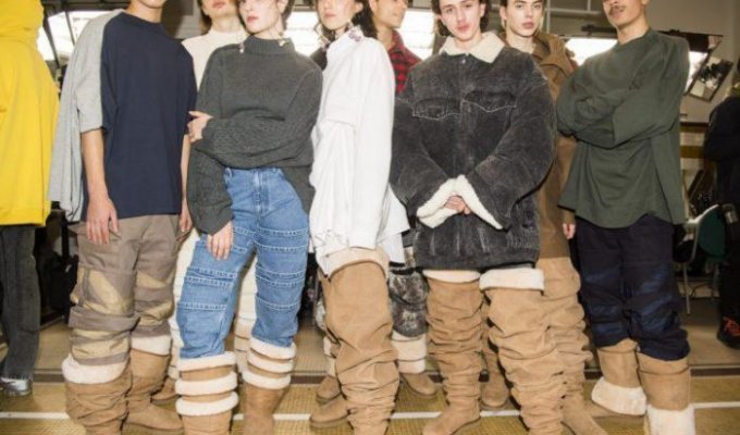 На Недели моды в Париже представили угги-ботфорты (4 фото)