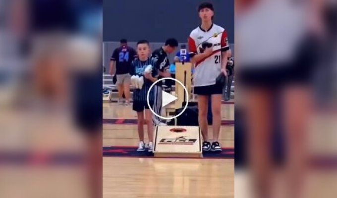 У него была тактика и он ее придерживался