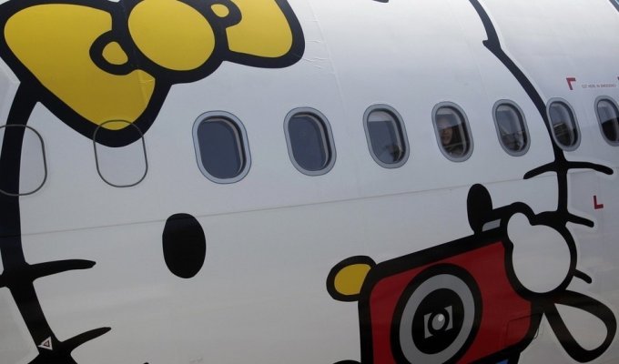 Авиалинии Hello Kitty (12 фото)