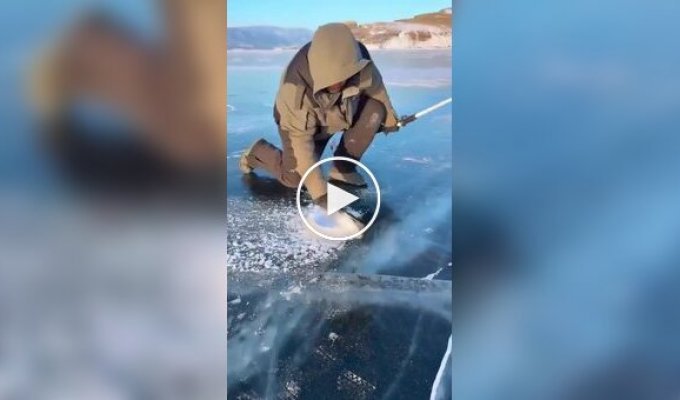 Льодобур проти байкальського льоду