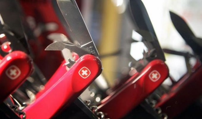 Производство швейцарского армейского ножа (38 фото)