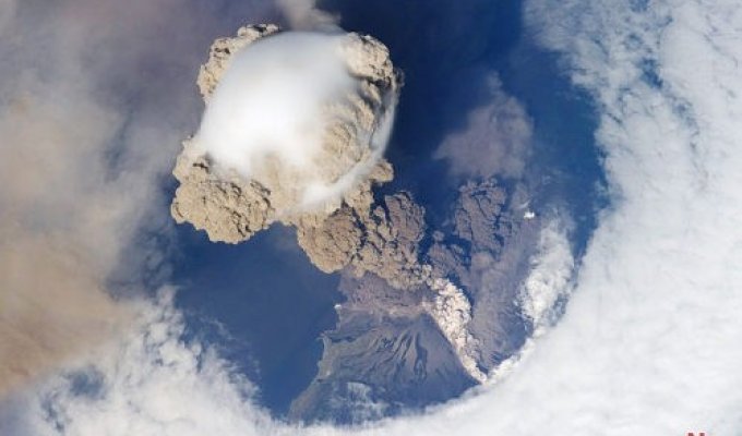 За исландским вулканом придет всемирный потоп (5 фото)