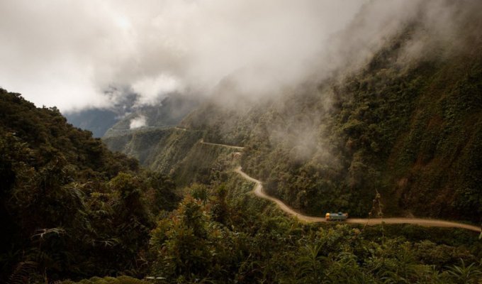 Дорога смерти в Боливии: маршрут для сильных духом (8 фото)