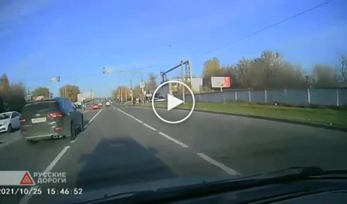 Водитель отвлекся от дороги и устроил ДТП