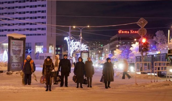 Мурманск: город, который не видит солнца более 40 дней подряд (12 фото)