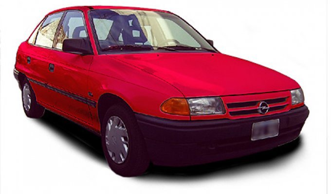 Имеется транспортное средство: Опель Астра, модель 1994 (?)