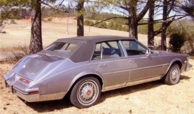 Cadillac Seville MKII: cutting-edge car with strange styling (11 photos + 1 video)