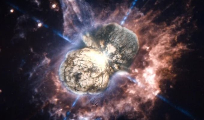 Эта Киля и туманность Гомункул (1 фото)